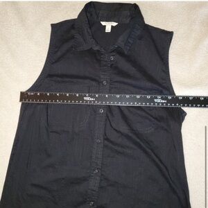 Sonoma Women's Black Button Up Collared Sleeveless Top Size Small